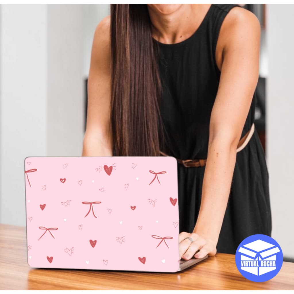 Adesivo Para Notebook Tablet Fundo Rosa Laços Corações Vermelhos Menina