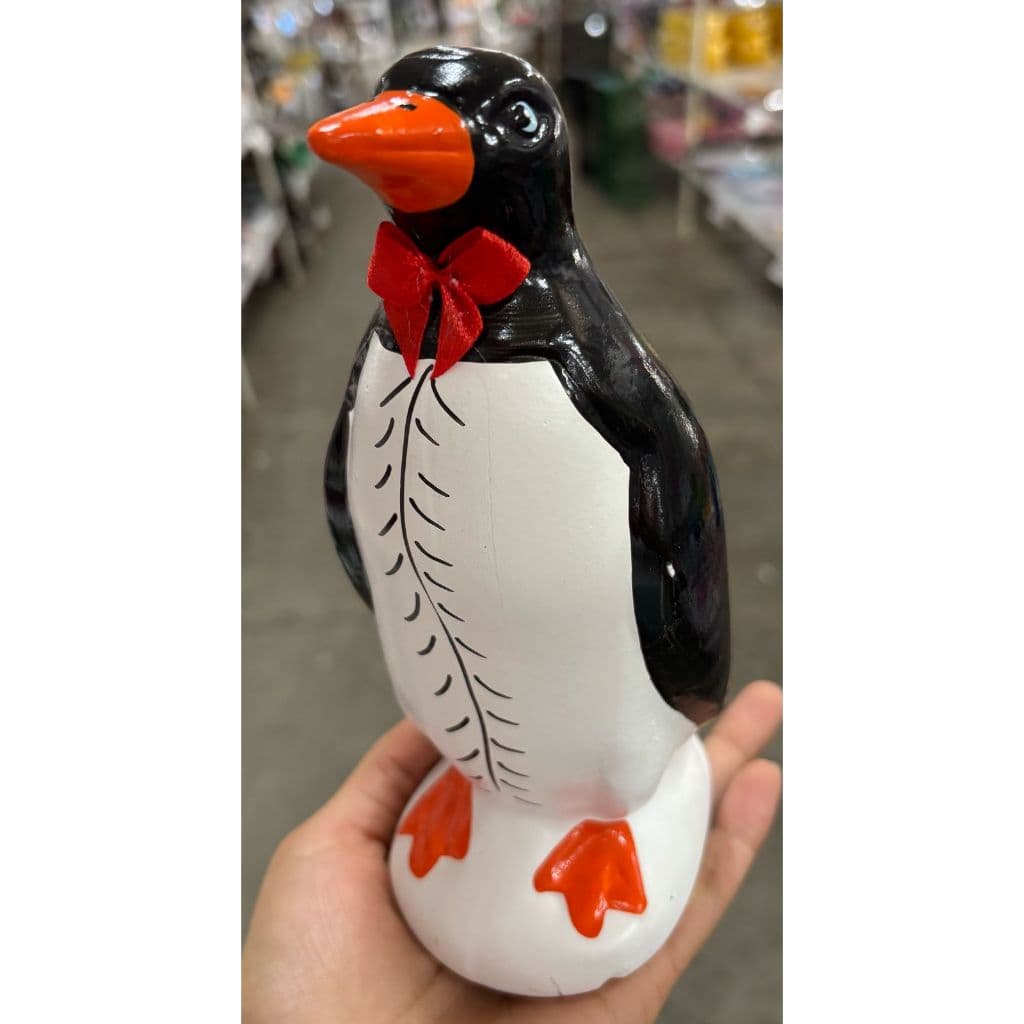 Pinguim De Geladeira Decorativo Em Cerâmica Gravata Colorida Decoração