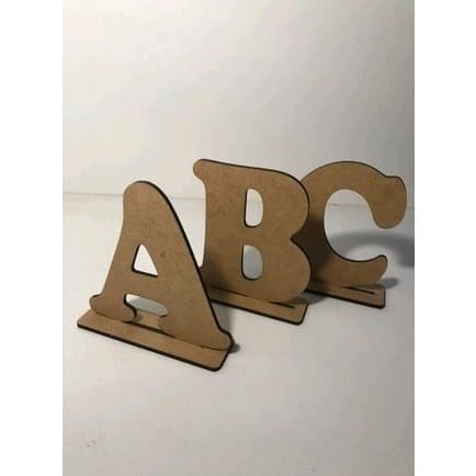 Letra de mesa em MDF laser na base 10cm altura