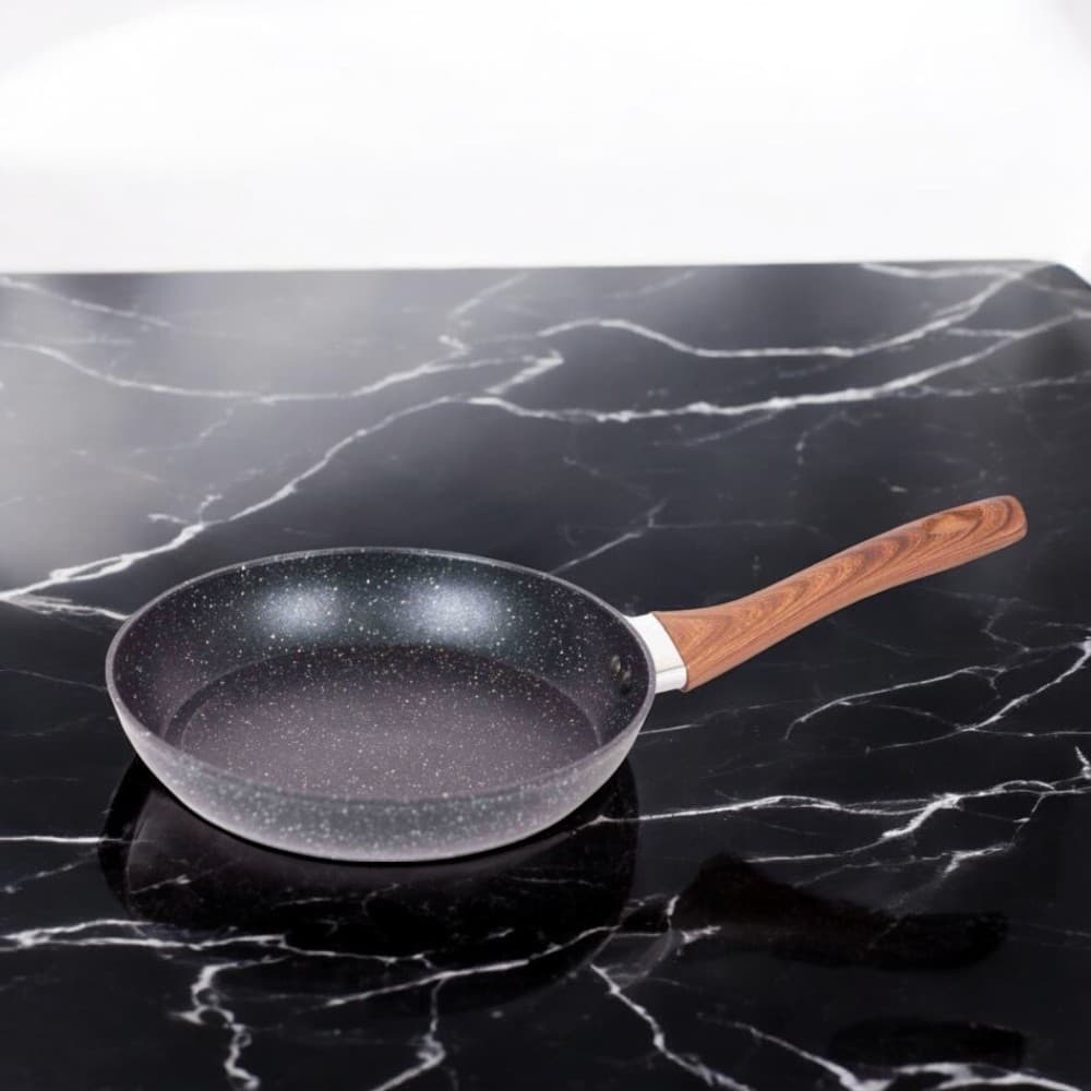 Frigideira 26cm Antiaderente de Alumínio Premium Funda Cabo Madeira Não Gruda