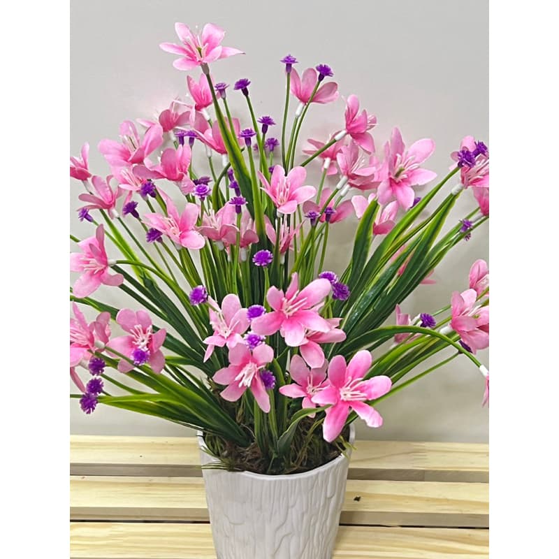 1 flor artificial com vaso de lástipco altura 30cm
