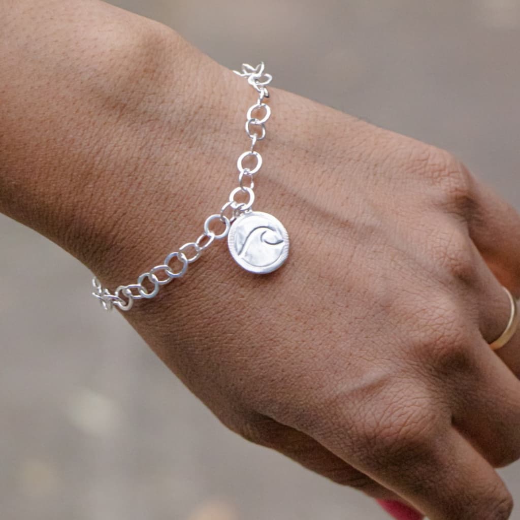 Pulseira De Prata N925 Com Pingente De Ondas Legitima Delicada Fina Joias E Acessorios