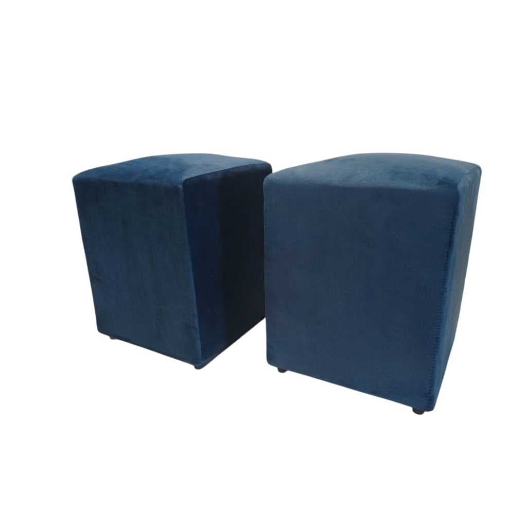 KIT 2 PUFFS DECORATIVOS EM VELUDO - SUPER MACIO, CONFORTÁVEL E COMPACTO 30X30X45 ALTA QUALIDADE
