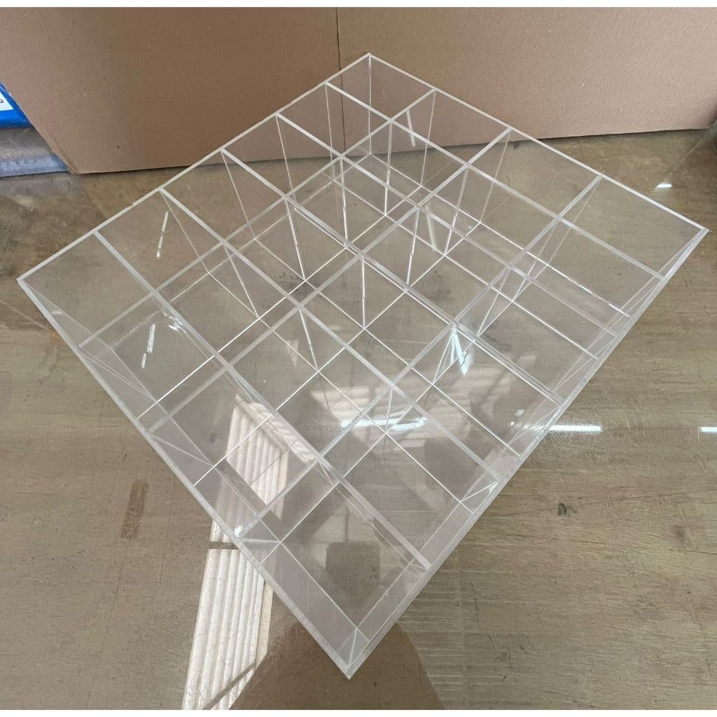 Bandeja Acrílico Cristal 3mm 33x30x9cm Com 24 Divisórias Colmeia
