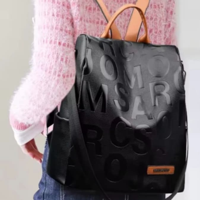 Mochila Social Feminina Anti-Furto Couro Sintético PU Resistente Presente Mulher Design Letras