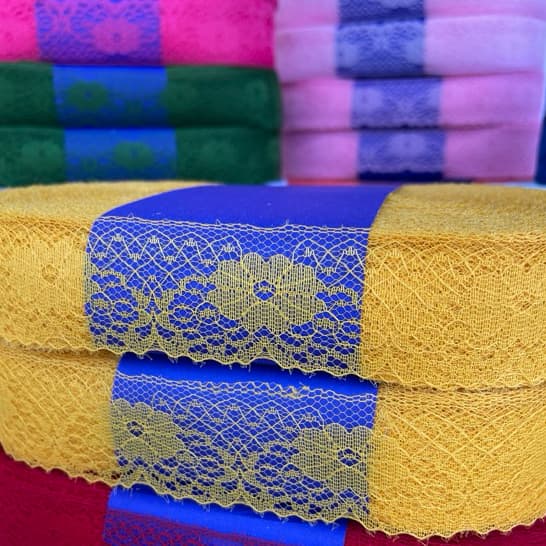 Renda Rígida 4,00cm de largura Peças com 100 metros 100% poliéster Rendinha, Renda de Nylon