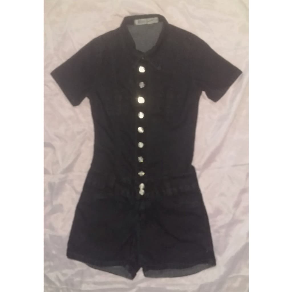 macacaão jeans preto com botoes short curto p/m - (promocao liquidacao roupas femininas