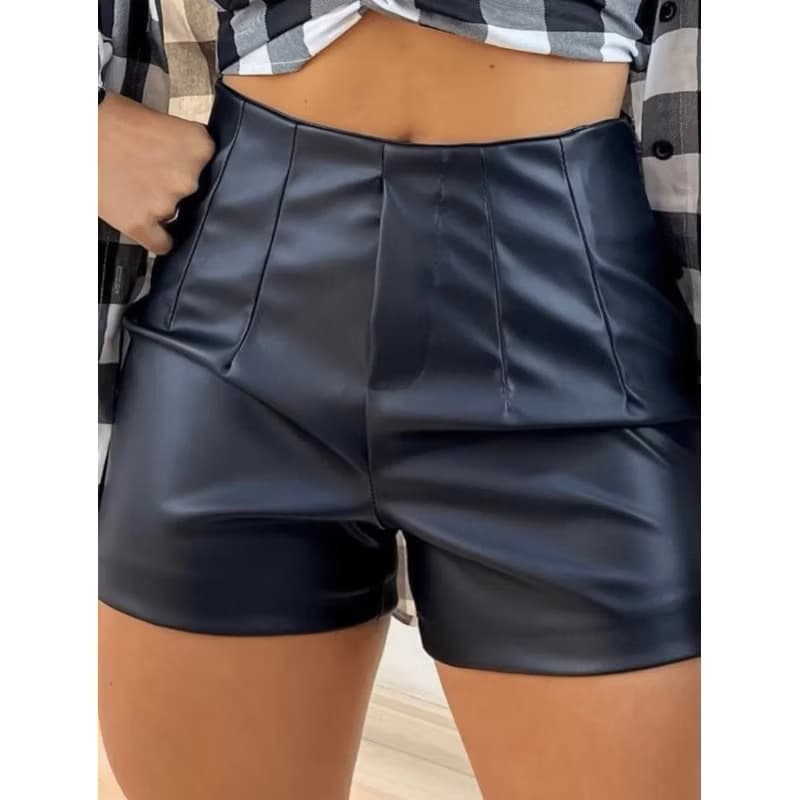 Short Couro Liso