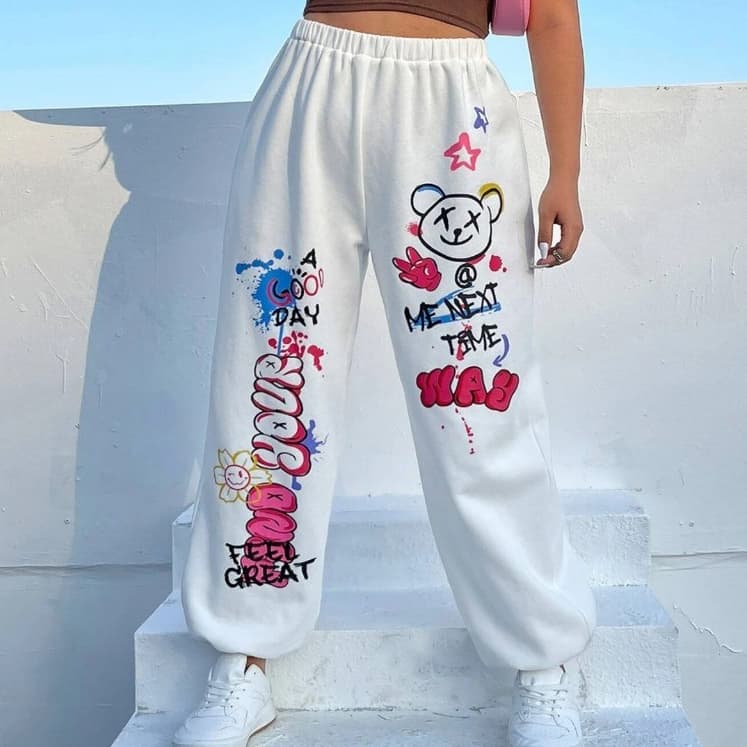 Calça Moletom Jogger Urso Grafite Streetwear Larga Confortável Algodão Casual Unissex