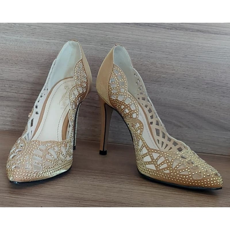 Scarpin Dourado Usado