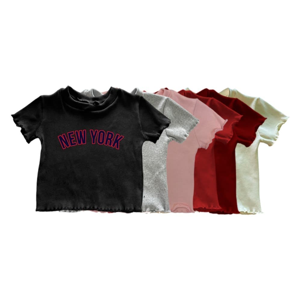 Top em Ribana Confortavel Manga Curta Gola Redonda Estampada New York