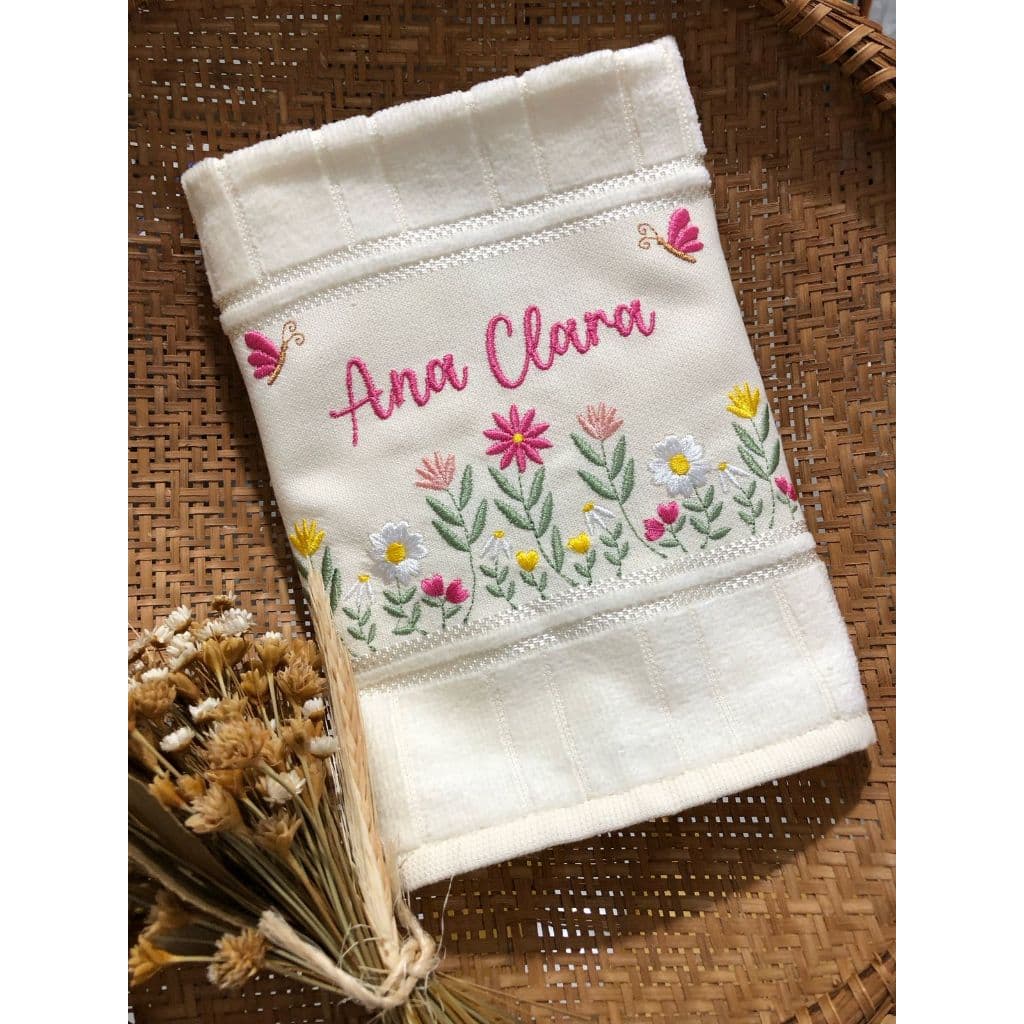 Toalha De Boca Personalizada Escolar Lavabo nome do Bebê jardim das flores e borboletas