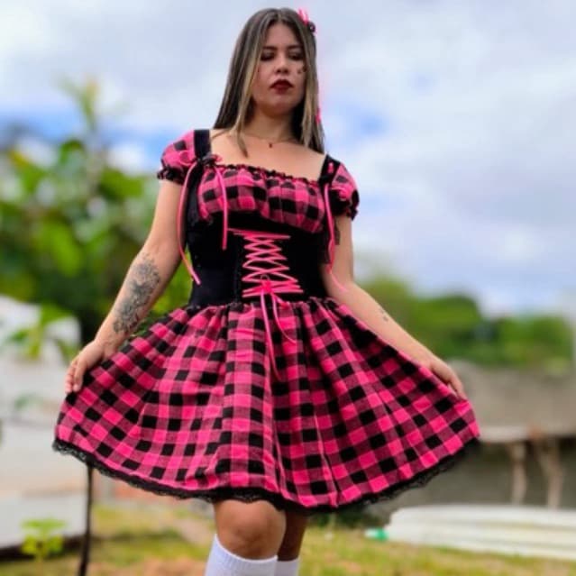Vestido caipira xadrez na cor Rosa pink xadrez
