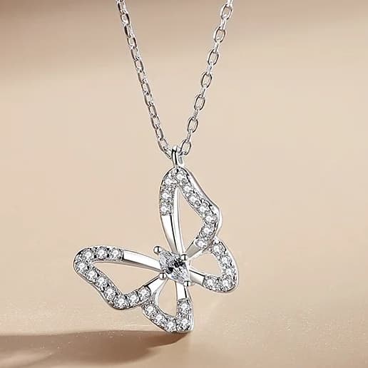 Colar de Borboleta Cravejada Feminino Pingente Positividade Liberdade Mulher Aço Inox