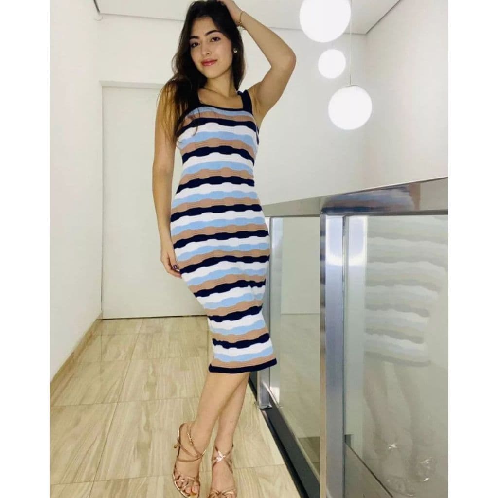 Vestido Tricô Feminino Midi Justo Listrado Decote Quadrado – Moda Verão