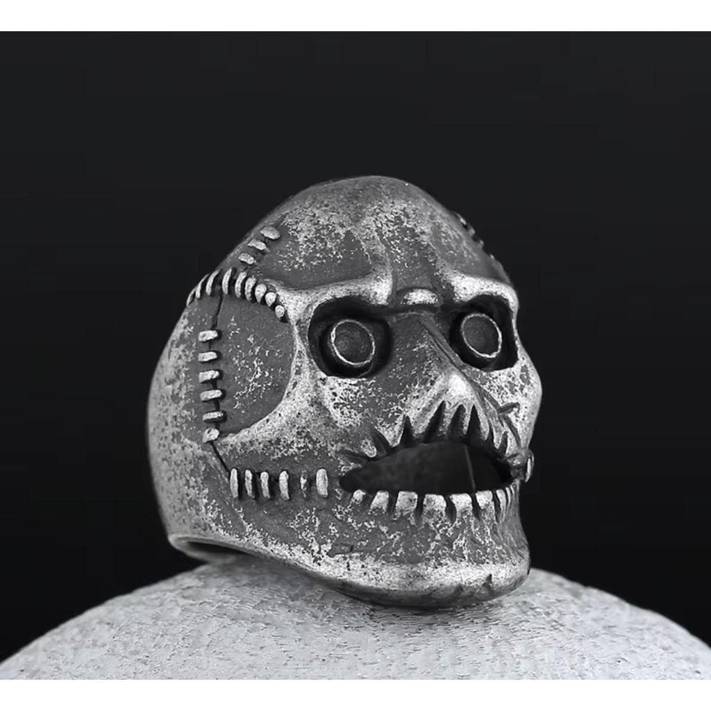 Anel Aço Inox Gótico em Formato de Caveira Banda Rock Acabamento Envelhecido( Tam 32)