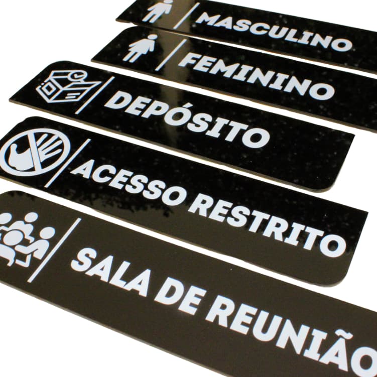 Placa em Acrílico Personalizada para Sinalizar Locais - Banheiro, Sala, Escritório