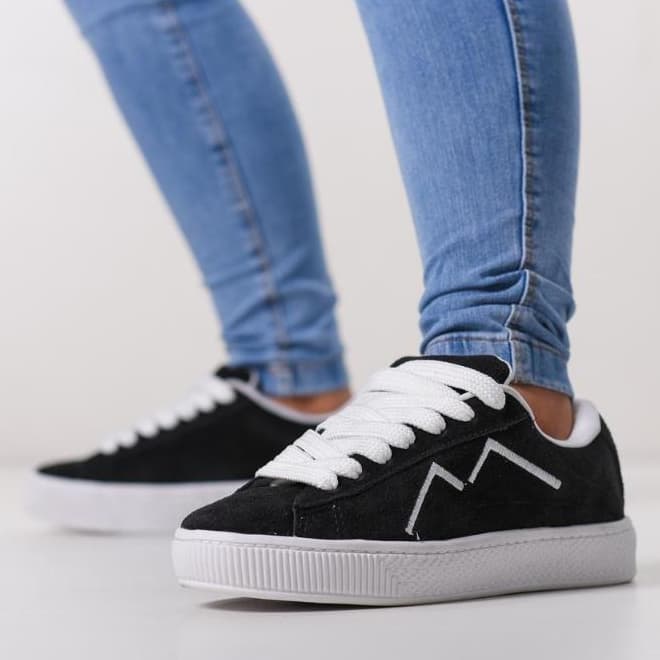 Tênis Urban Classic Tenis Skatista Unisex Conforto e Estilo Atemporal Envio Imediato