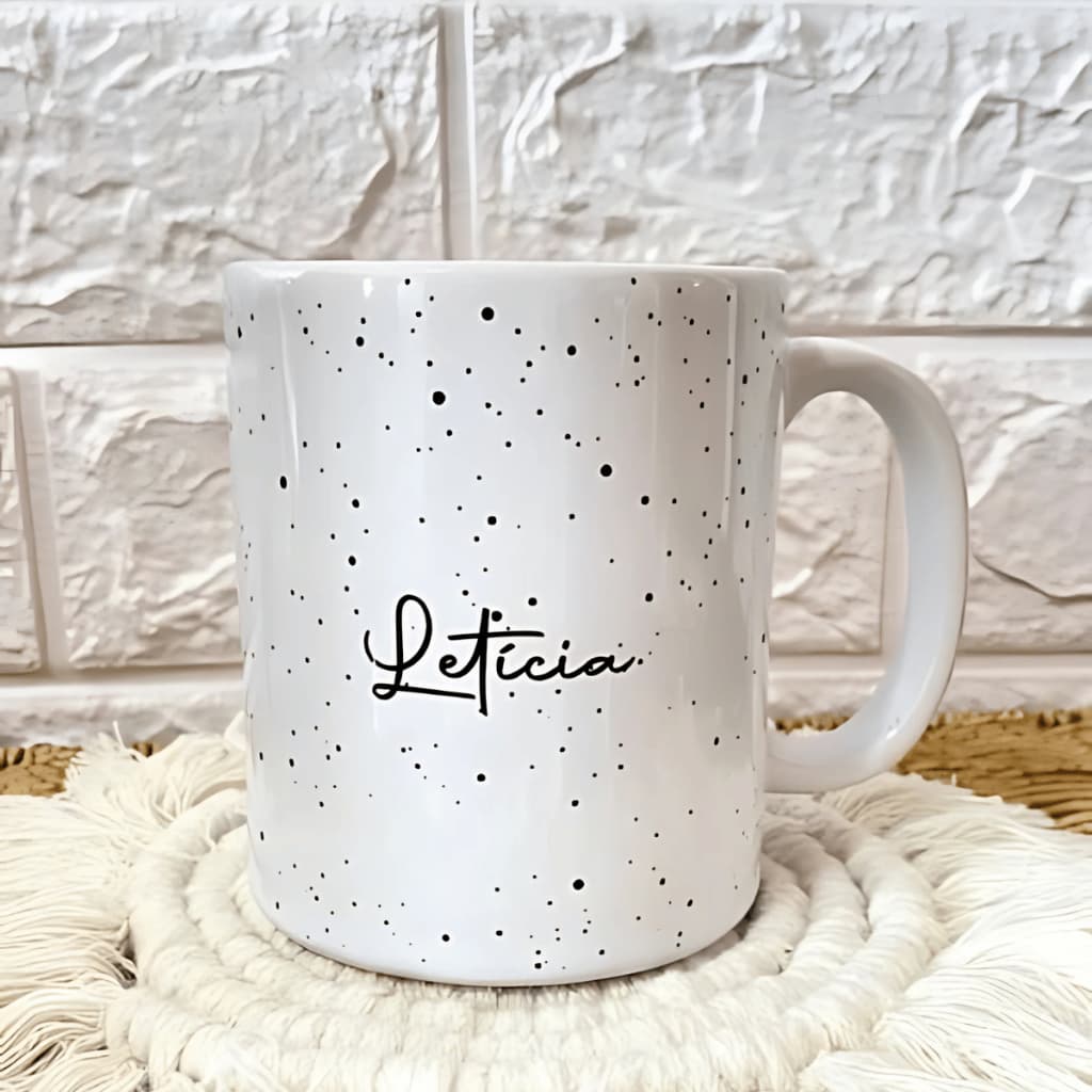 Caneca Minimalista Personalizada C/ Nome - Presente para Casal, Família e Amigos