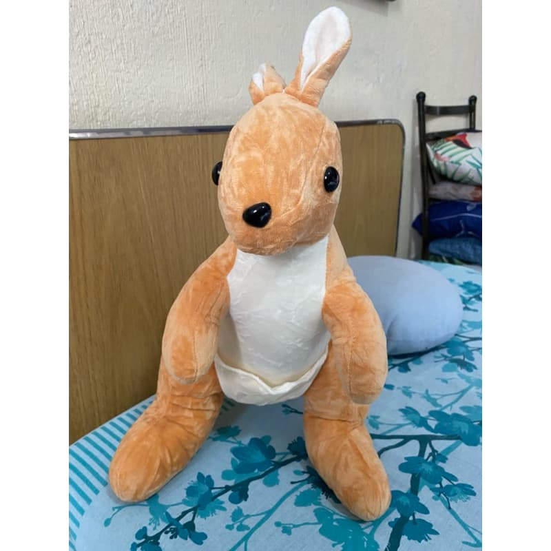 Canguru de pelúcia
