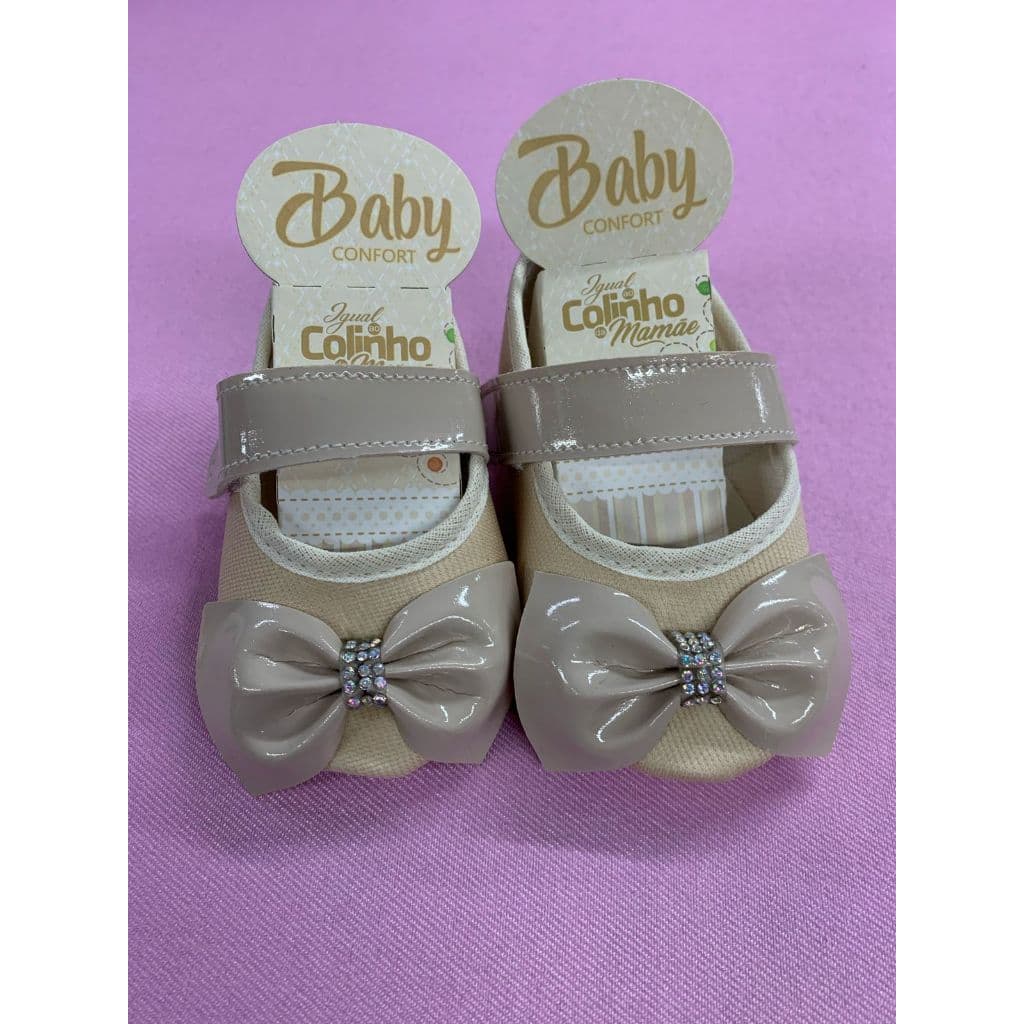 Sapatinho de bebê recém nascido - Sapatilha boneca Marfim Feminina
