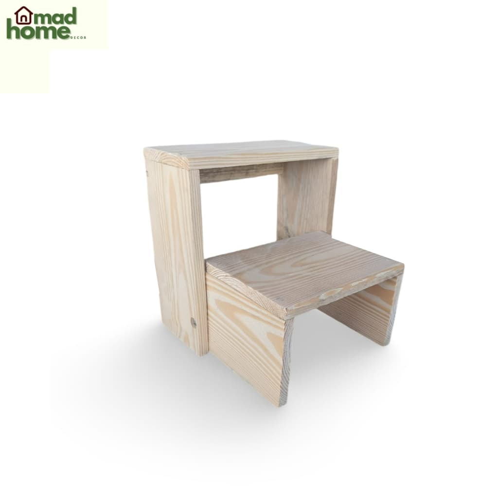 Degrau de Madeira Pinus Natural Dobrável – Segurança com Estilo Rústico