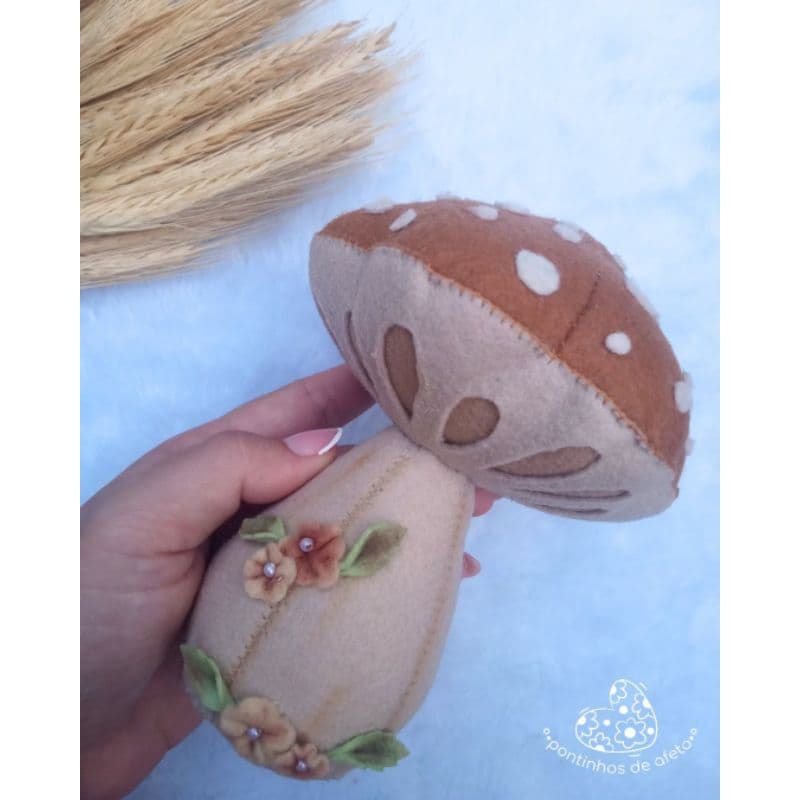 2 Cogumelos de feltro 15 cm - Decoração de quarto de bebê