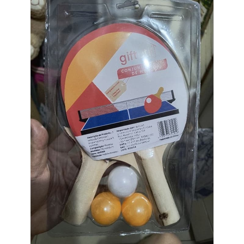 kit com 02 raquetes de madeiras ping-pong e 03 bolinhas de ping-pong