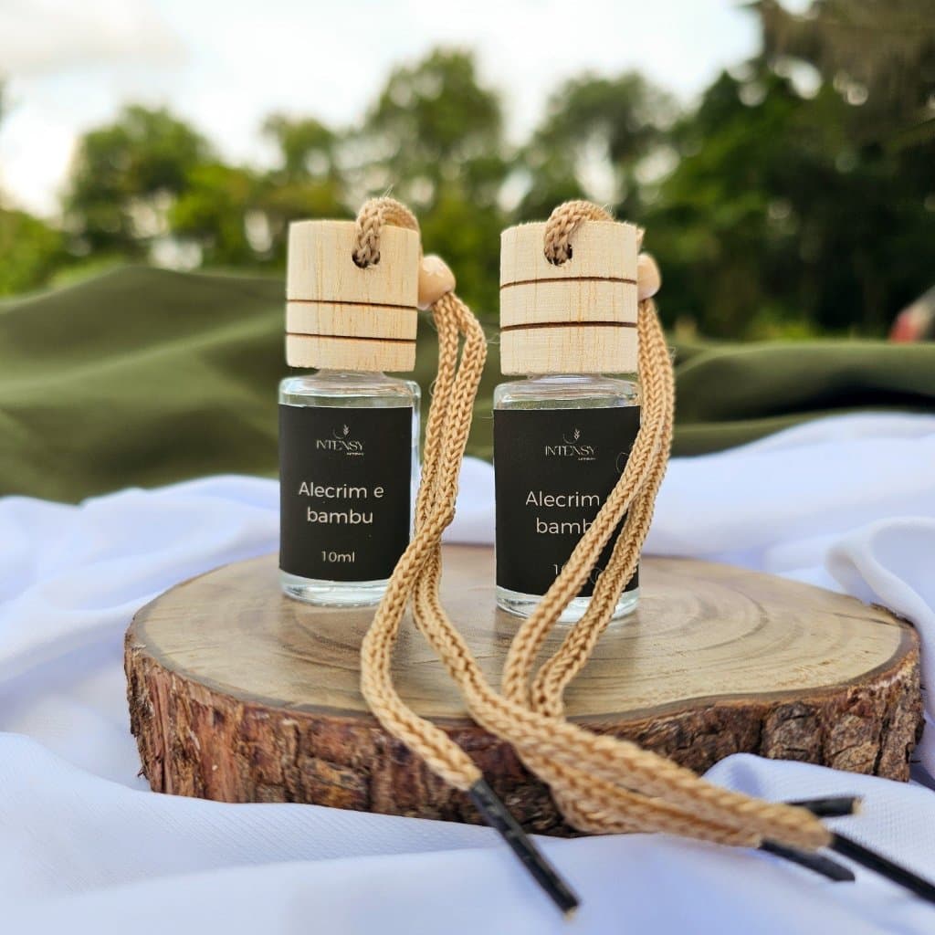 Kit 2 Aromatizador de Carro 10ml | Alecrim e Bambu (Aroma Fixo)