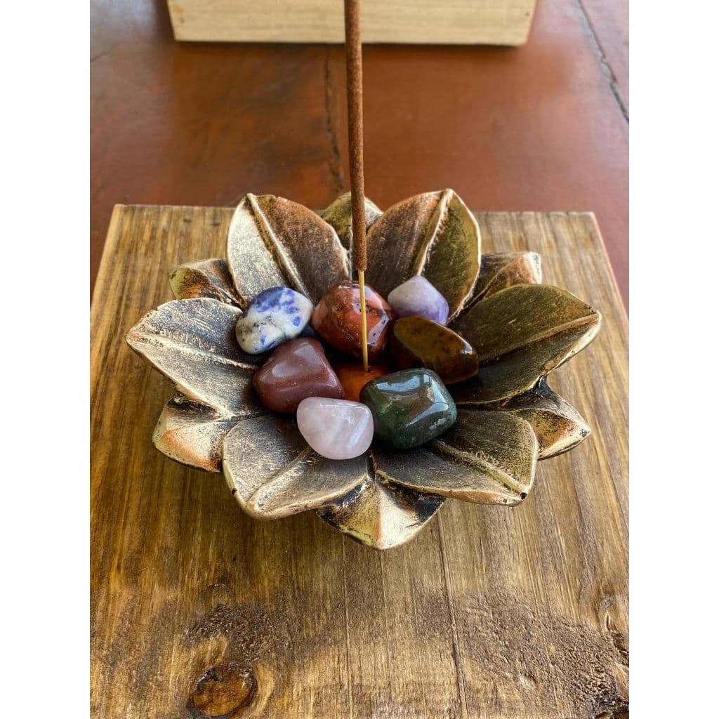 Incensario Flor Dourado Vareta Flor de Lótus Porta Cristais Decoração Resina – Equilíbrio e Harmonia