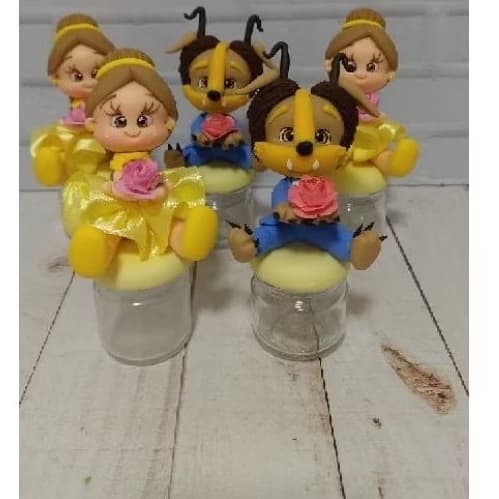 5 potinhos de vidro 40ml com aplique Bela e a Feraem biscuit Envio em 15 dias úteis.
