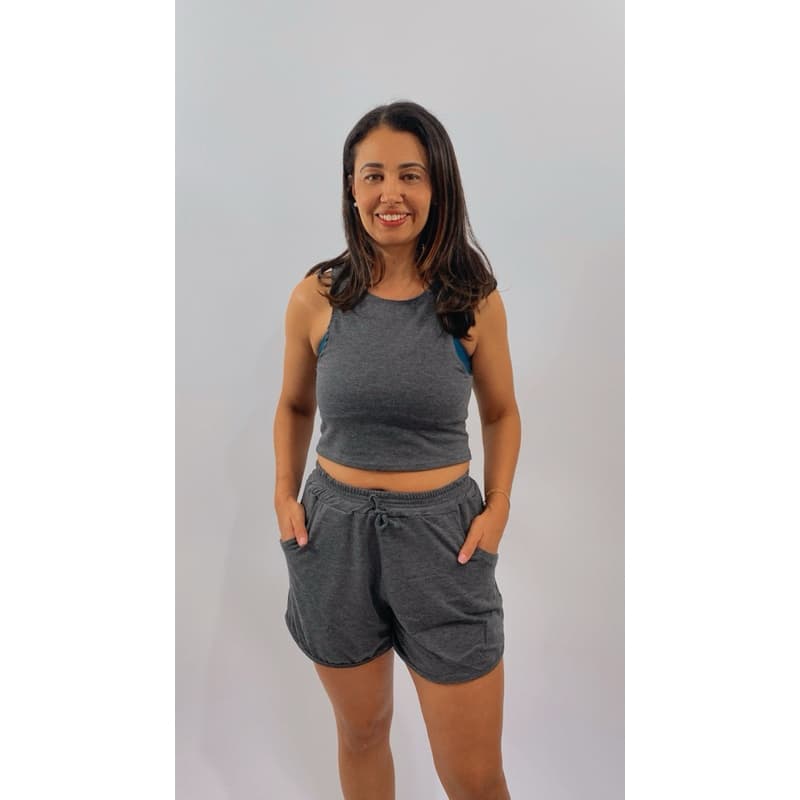Short Feminino em Viscolycra Com Bolso Elástico no Cós Confortável Casual