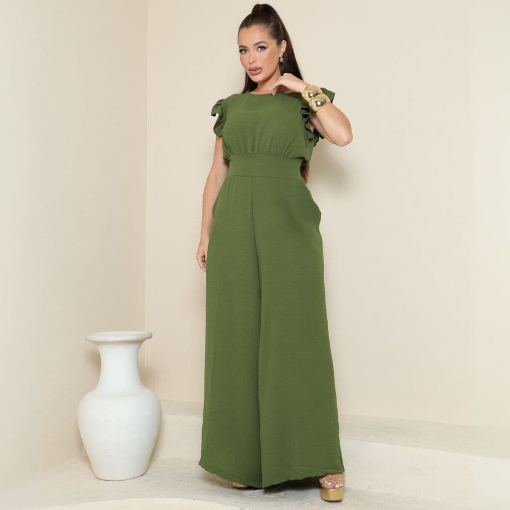 Macacão Feminino Plus Size Elegante Babado Modelagem Acinturada Conforto