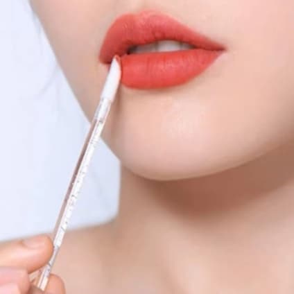 Kit 50 Pincel Aplicador Descartável De Batom Gloss Extensão limpeza de cílios -Pacote com 12 unidades