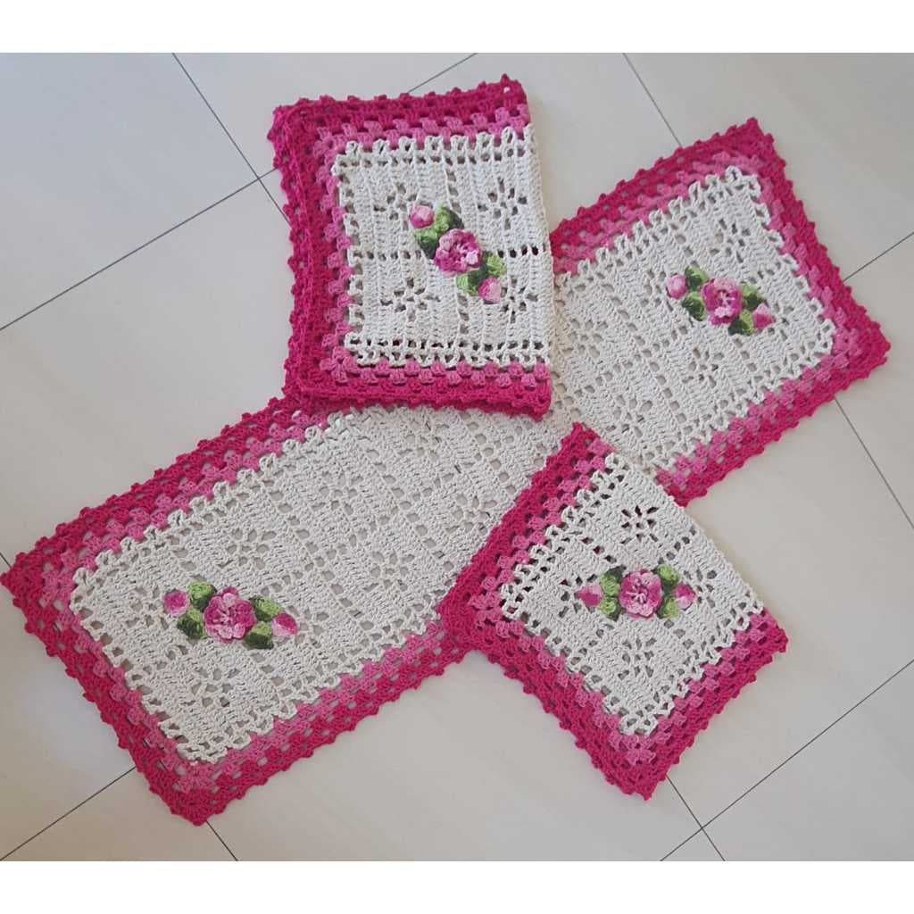 Jogo de Passadeira em Crochê Borda Colorida/Flor Barroca - Tapete Cozinha - 3 pçs