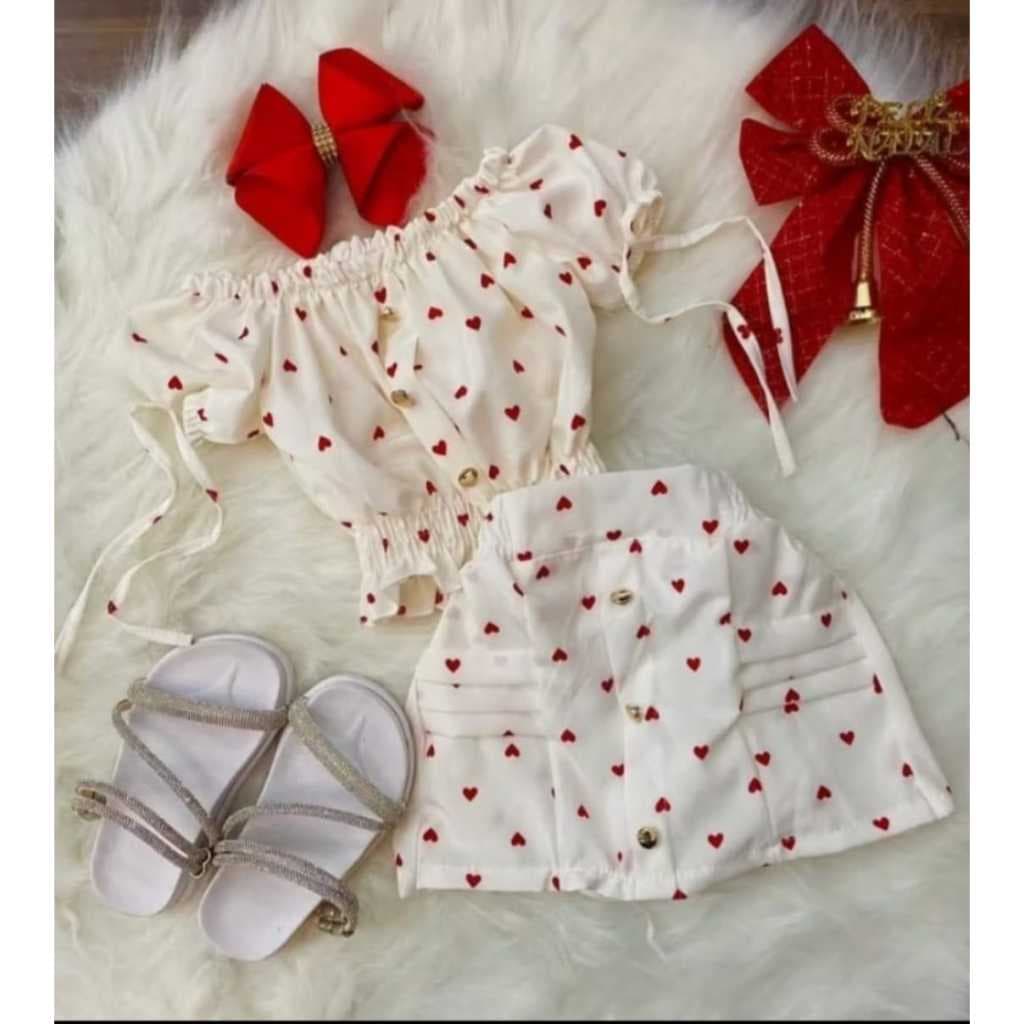 CONJUNTO INFANTIL MENINA  COM ESTAMPA DE CORAÇÕES