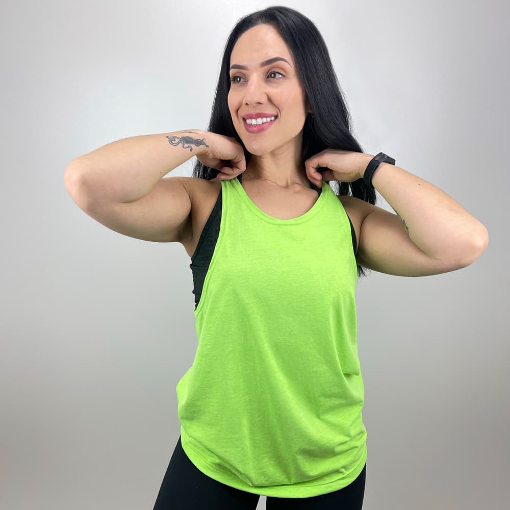 Regata Feminina Verde Neon em Algodão Cavada Lisa Básica Sem Estampa Varias Cores Super Confortável
