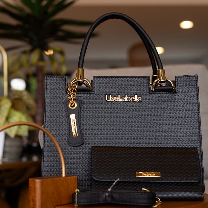 Bolsa Feminina Original Resistente em Couro Metal Dourado Forrada Cetim + Carteira Luxo + Alça