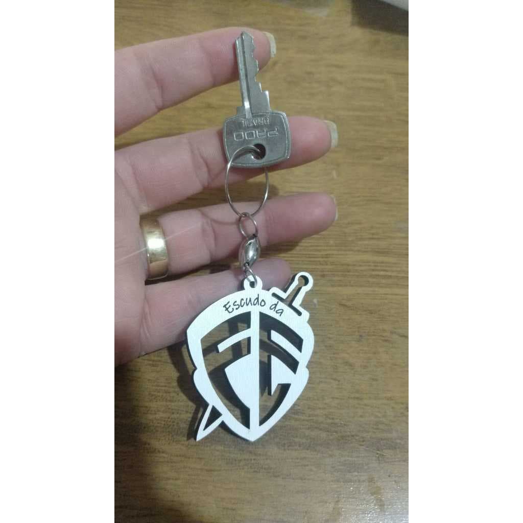 Kit Chaveiros Lembranicnha Escudo da Fé em mdf branco.