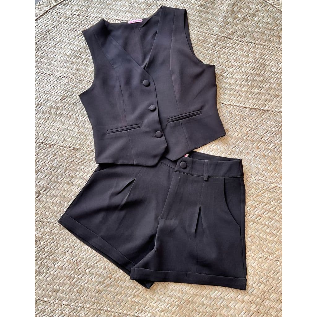 Conjunto Alfaiataria  Feminino com Shorts e Colete Social