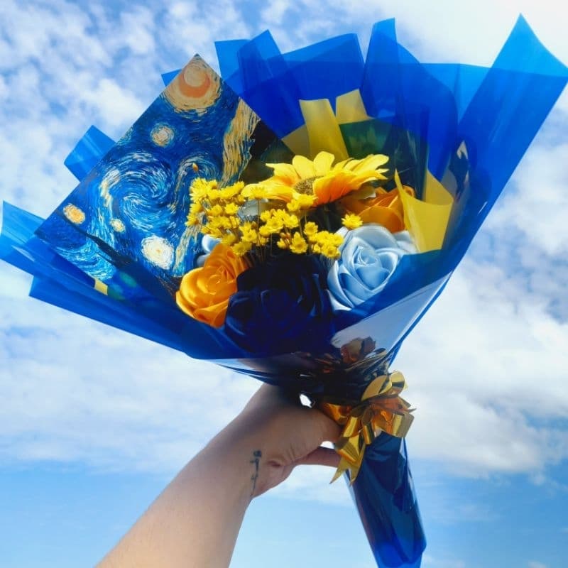 Buquê Van Gogh 7 Rosas Eternas