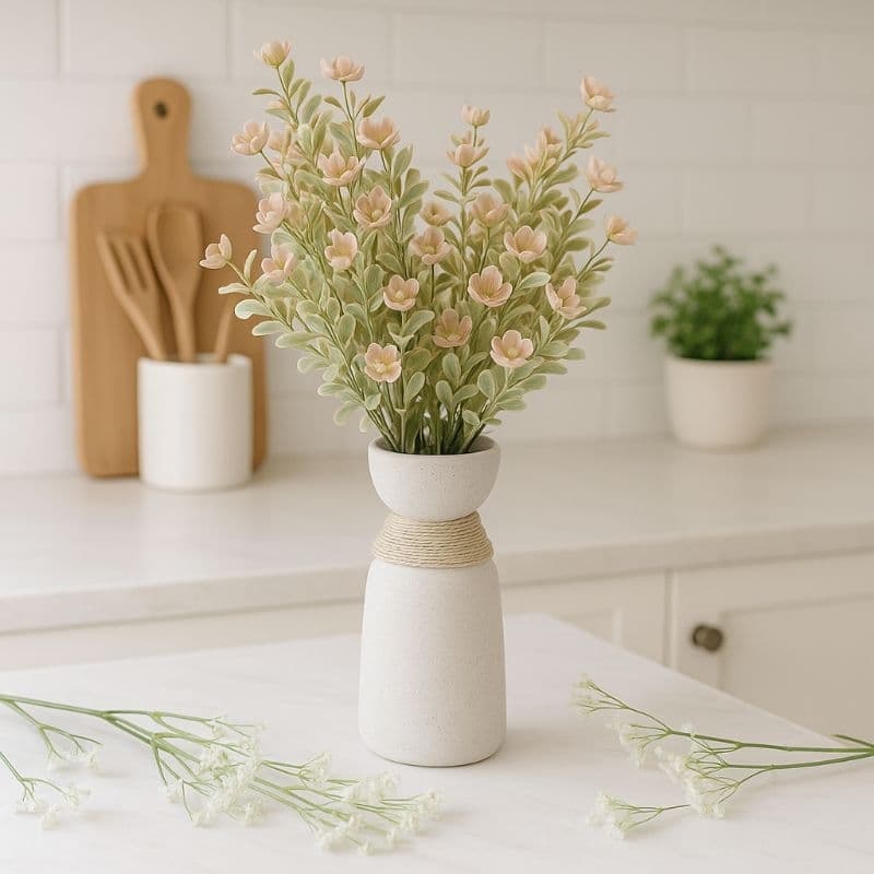 Arranjo de Flor artificial com vaso Mikonos em Cerâmica c/ detalhe Sisal