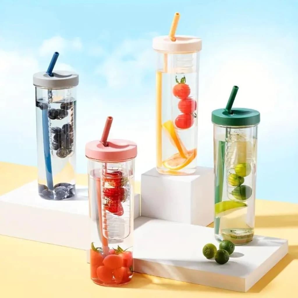 Copo De Plástico Com Canudo 700ml Garrafa Transparante com Infusor para Frutas