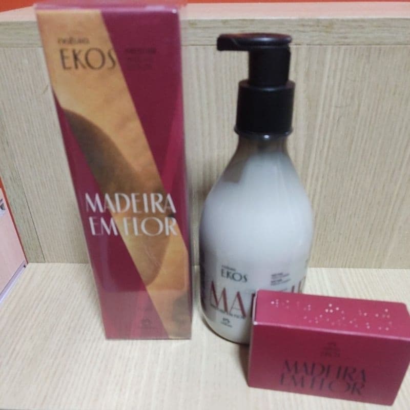 Presente madeira em Flor