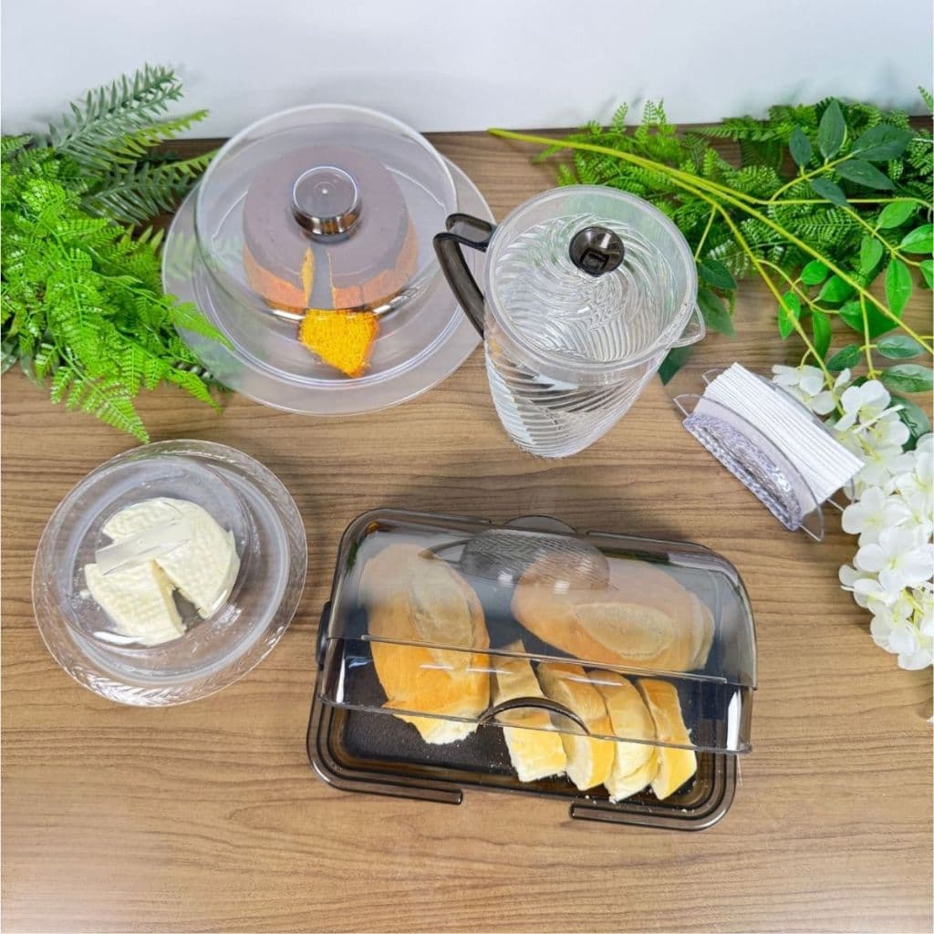 Kit Mesa Premium: Boleira, Porta-Pão Basculante, Queijeira, Porta-Guardanapo e Jarra Twist Fumê