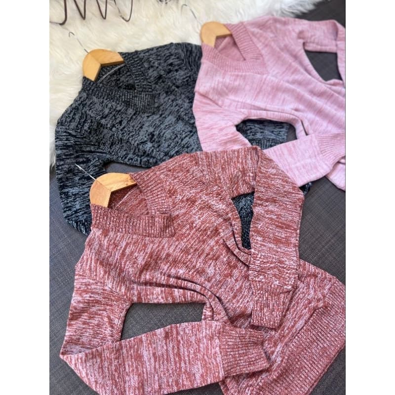 Kit 3 Blusas de Frio Tricôt Manga Longa Elastano Gola V Feminina.