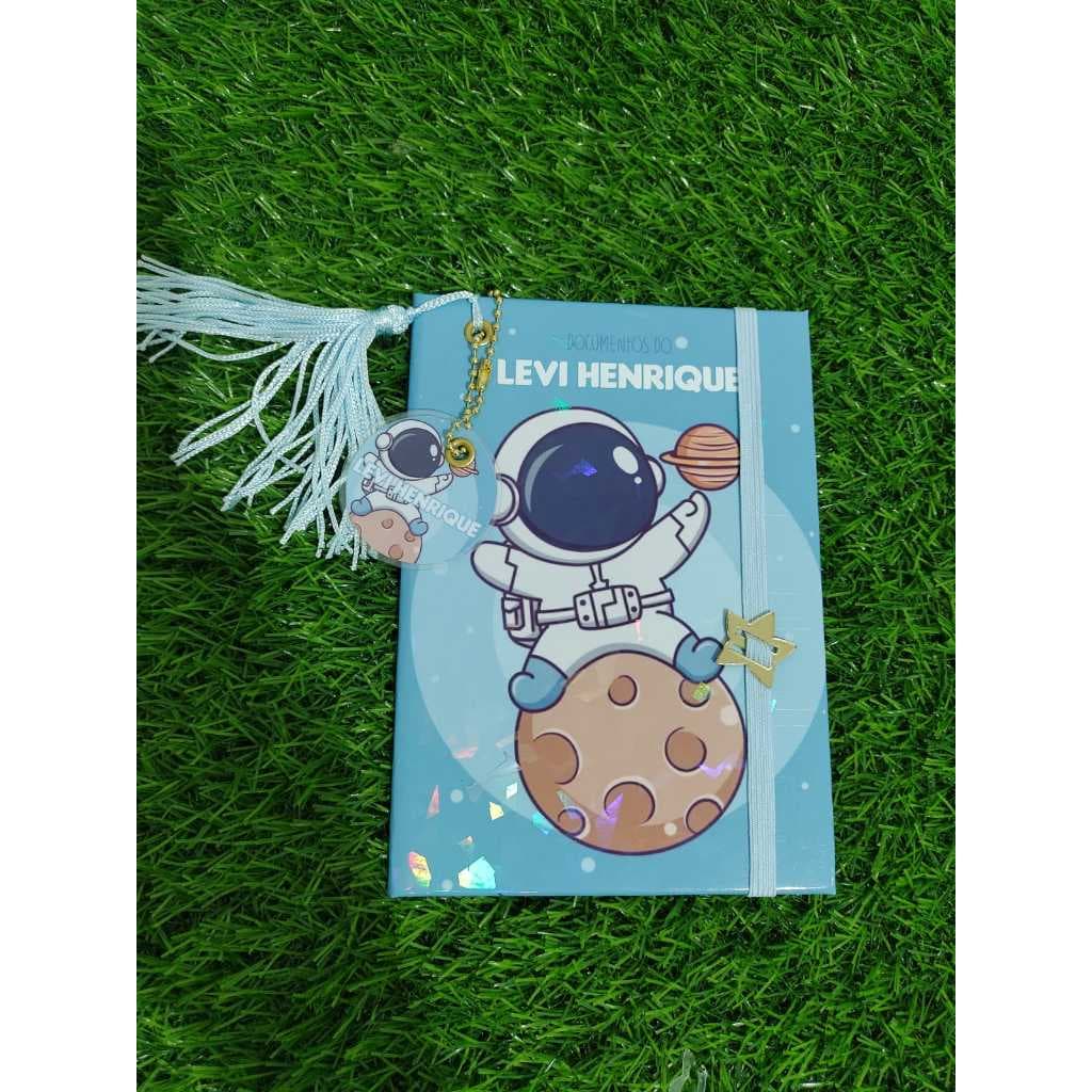 Porta Documentos BebÊ Menino Astronauta Lua tamanho a6 ( PEQUENO)