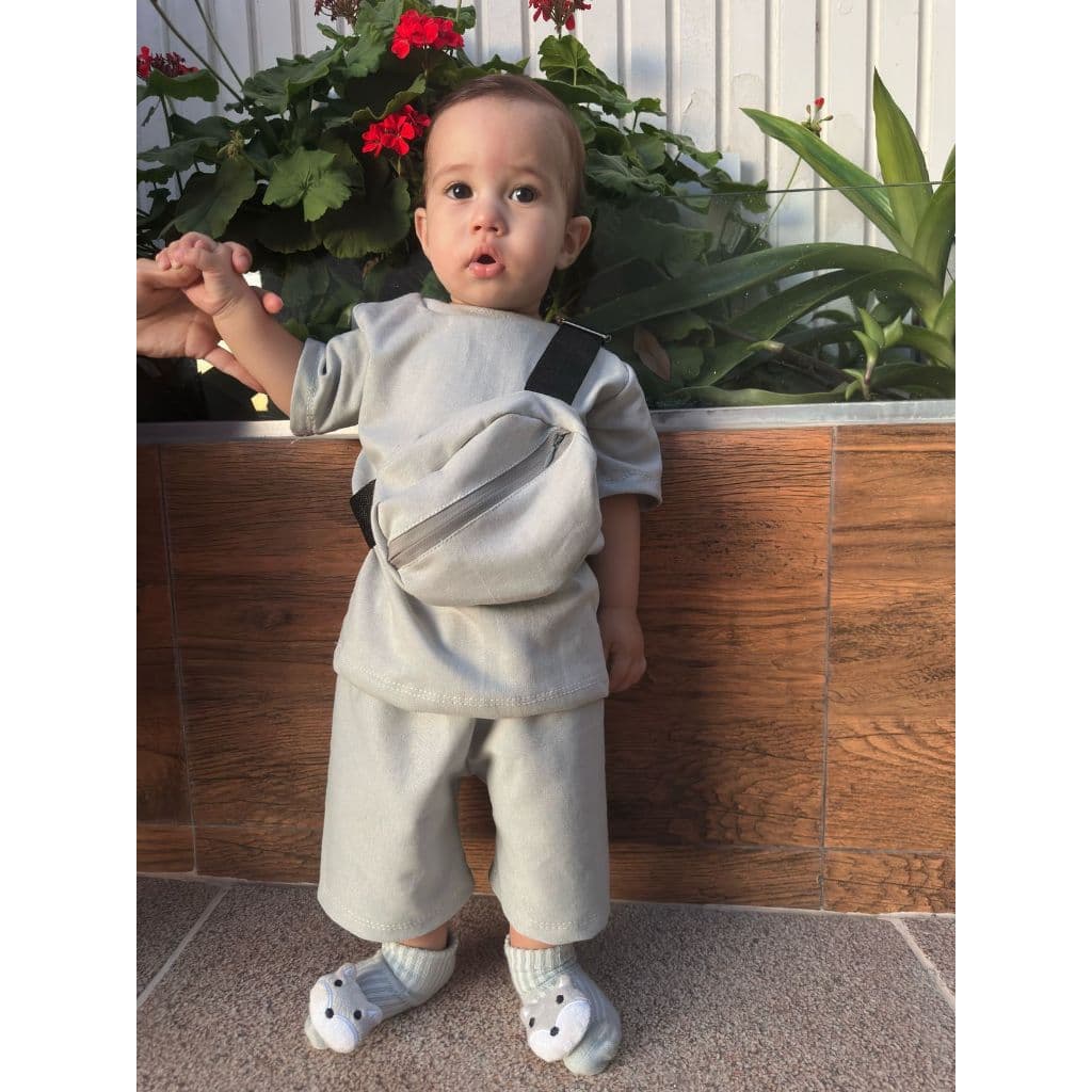 Conjunto Moletom Verão Infantil com Bag Camisa e Short Moletom para Bebê Menino Estiloso Roupa Infantil Masculina Verão
