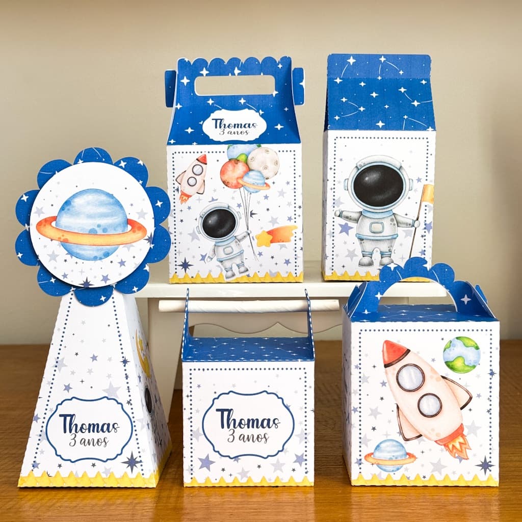 KIT PEGUE E MONTE ASTRONAUTA MENINO/MIMO/FESTA/CAIXAS PERSONALIZADAS