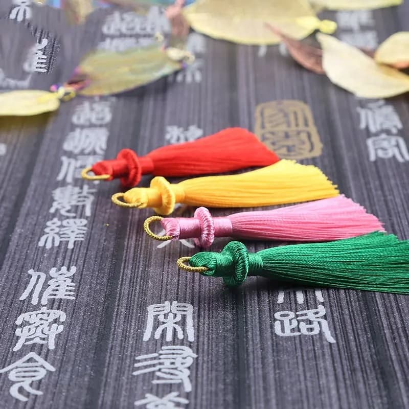 25 Pingente Tassel Luxo c/ Argola, Poliéster,  8cm - Kits Variados